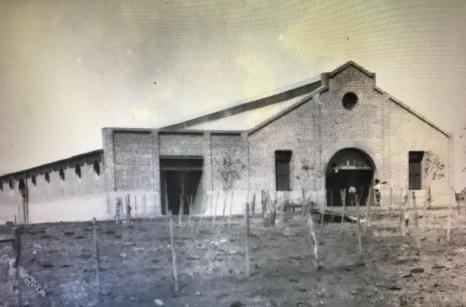 Lo que el viento se llevó. La Cabaña, donde grandes premios de animales reproductores, origen de Gran Bretaña y Francia, se criaron para uso de la estancia y de la región.